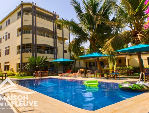 La Maison Sur Le Fleuve